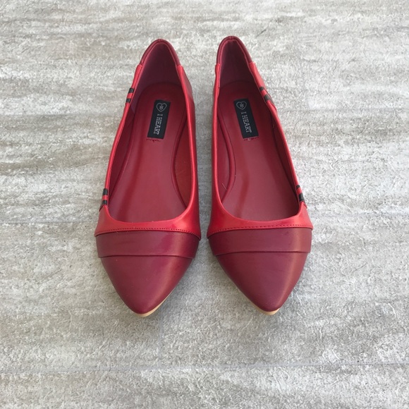 I Heart Iron Fist Limited Edition Crayon Red Flats - Picture 3 of 6